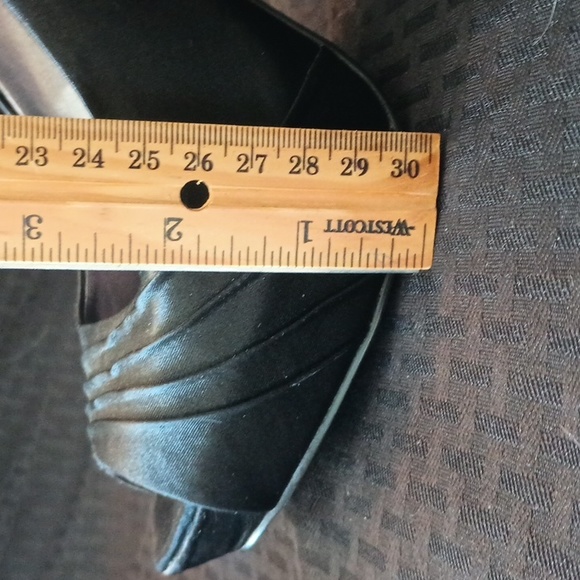 Jacqueline Ferrari black satin platform heels - Picture 7 of 7